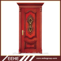 Элегантная деревянная дверь ручной работы с наличником